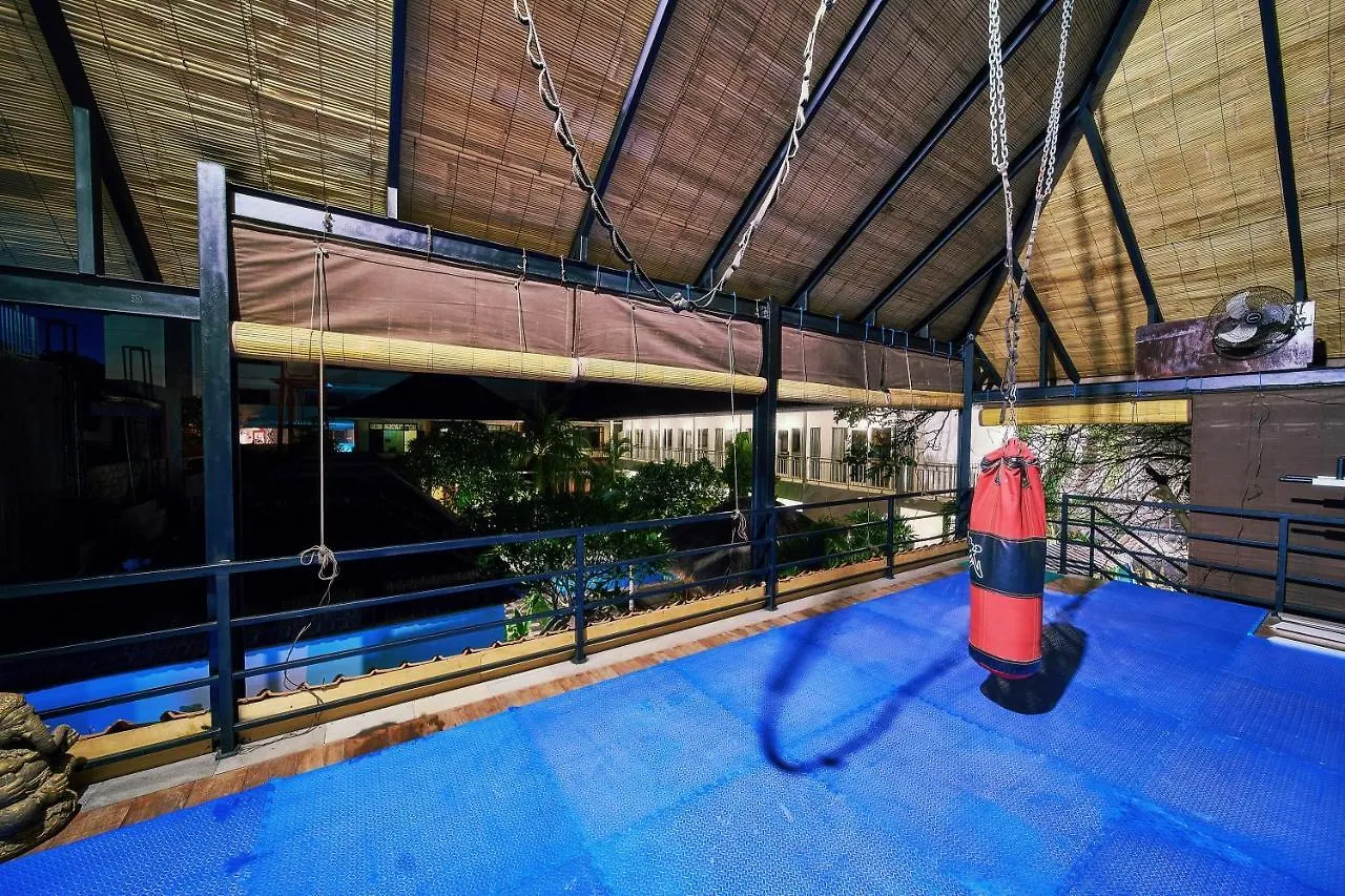 Easy Surf Camp Hotel Kuta  3*, Kuta (Bali)