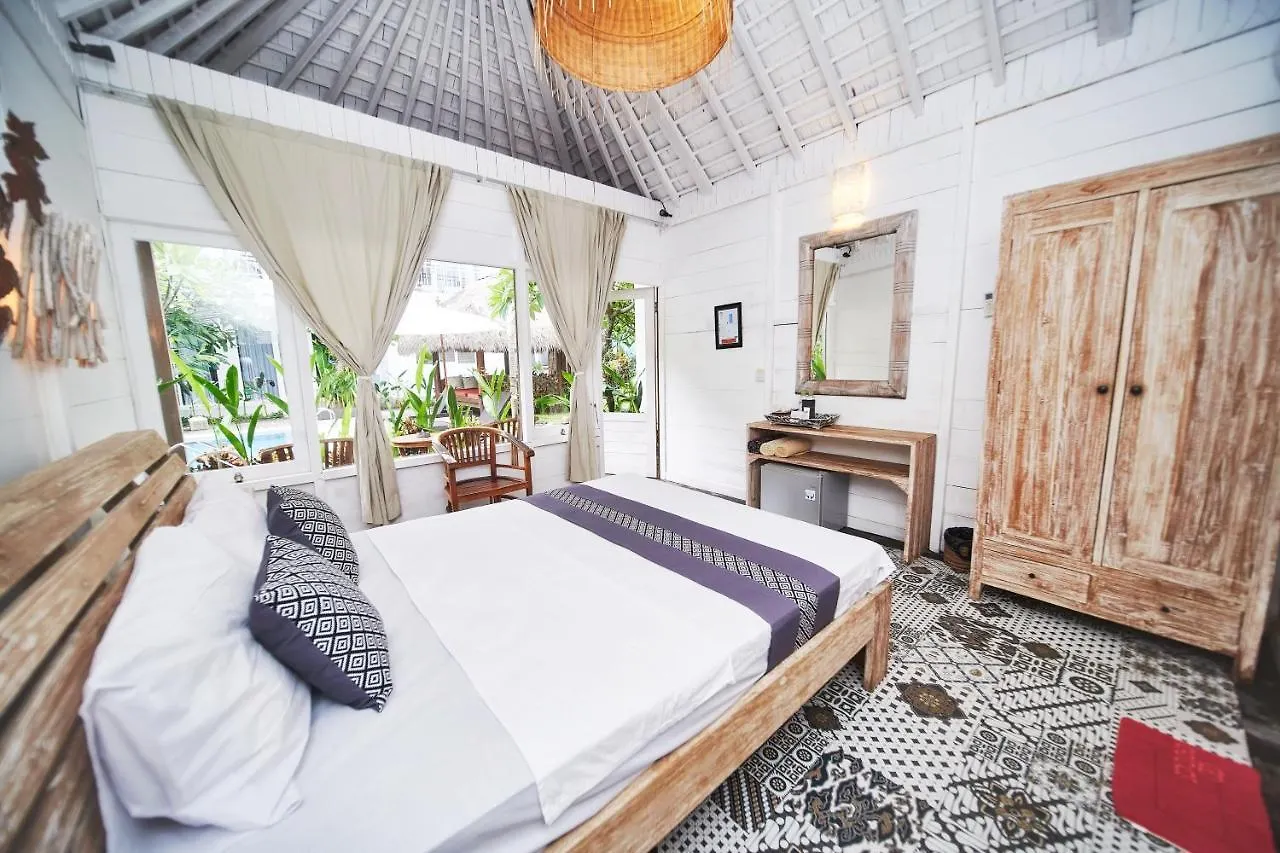 Easy Surf Camp Hotel Kuta