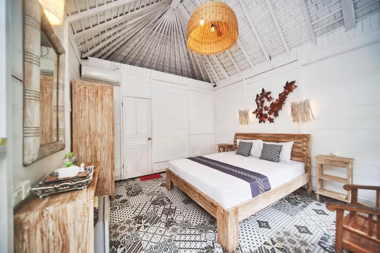 Easy Surf Camp Hotel Kuta  3*, Kuta (Bali)