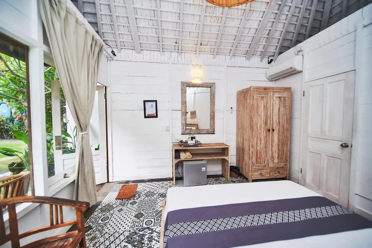 Easy Surf Camp Hotel Kuta  3*, Kuta (Bali)