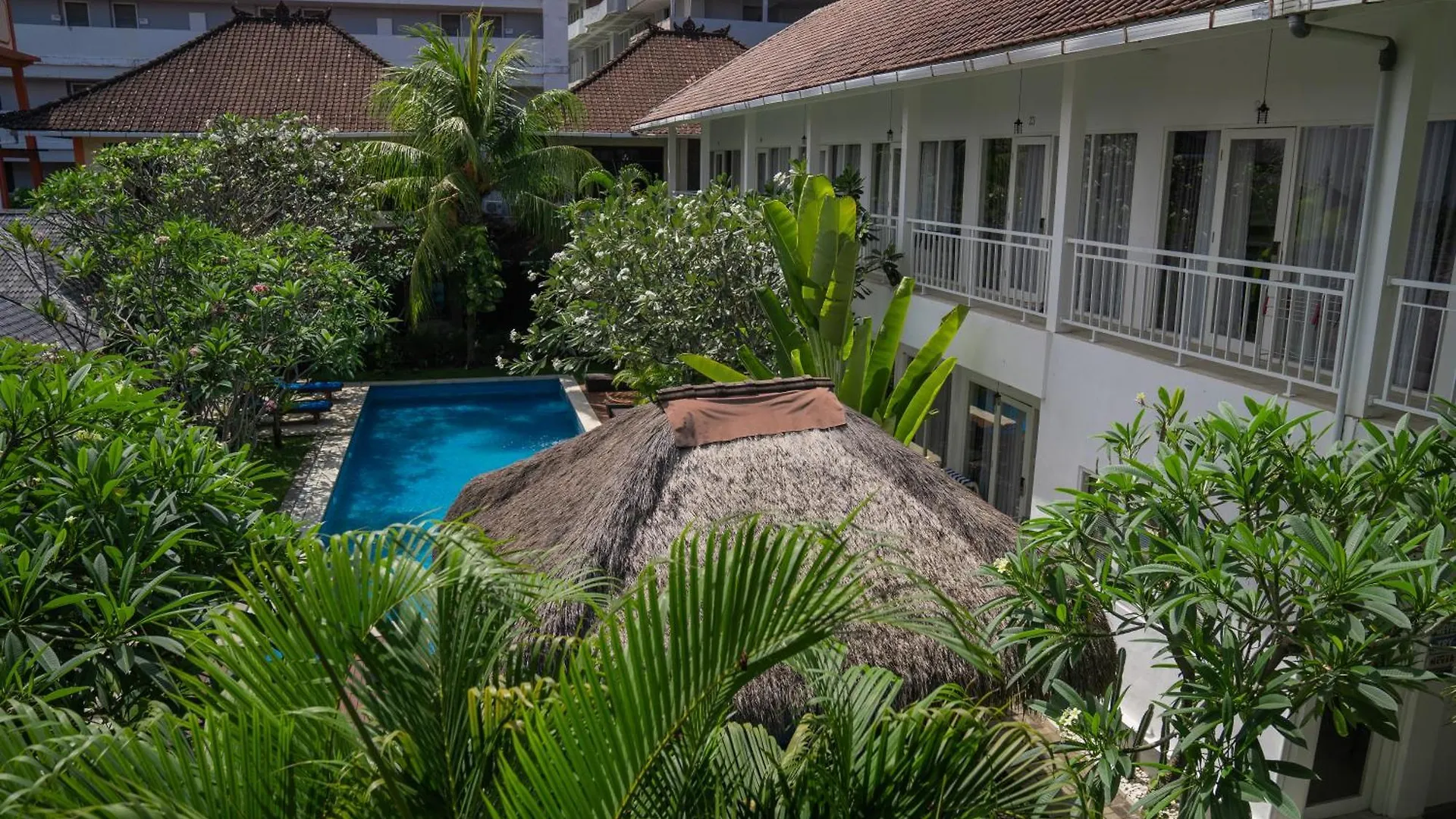 Easy Surf Camp Hotel Kuta