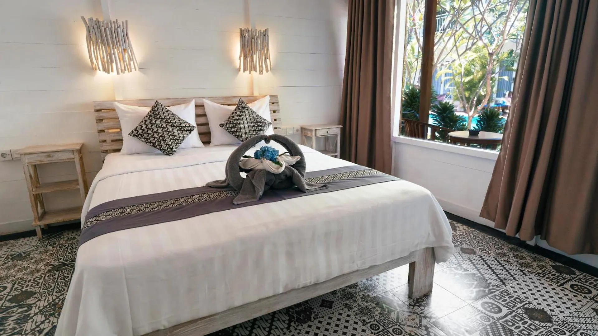 Easy Surf Camp Hotel Kuta  Kuta (Bali)