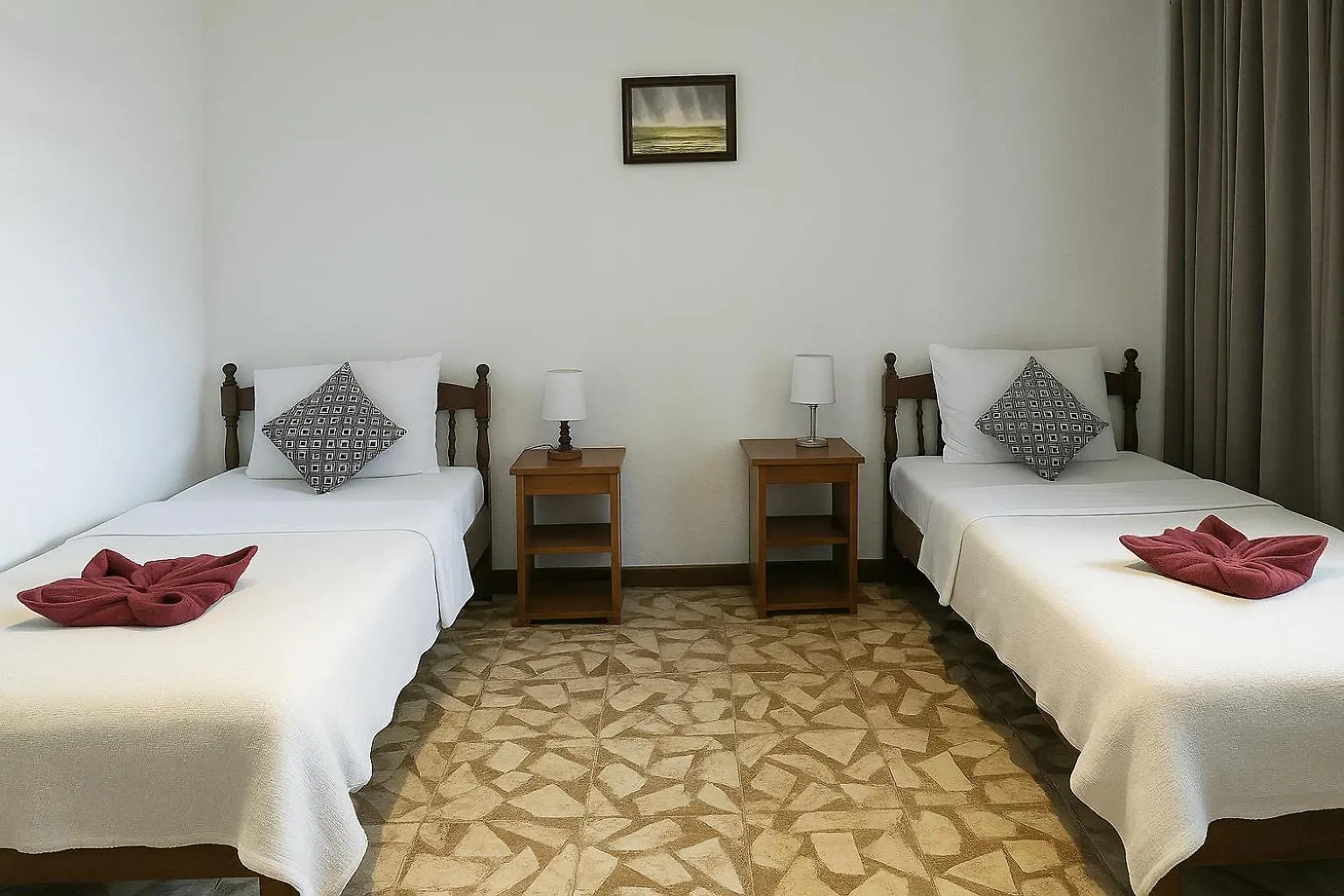 Easy Surf Camp Hotel Kuta  3*, Kuta (Bali)